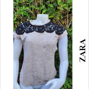 Zara lace yoke tee‎ S